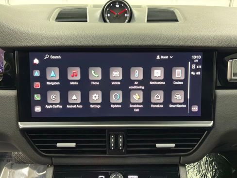 Used 2022 Porsche Cayenne Platinum Edition image 31