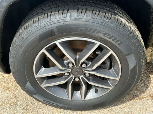 Used 2021 Jeep Grand Cherokee Limited image 11