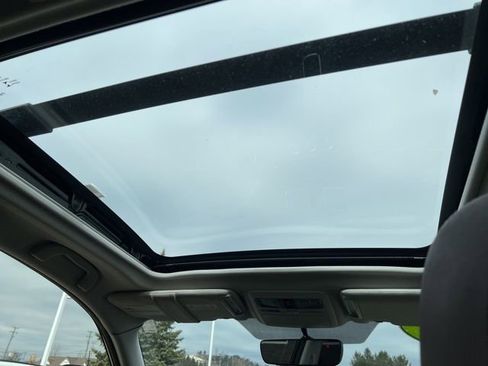 Used 2017 Subaru Forester 2.5i Touring image 16