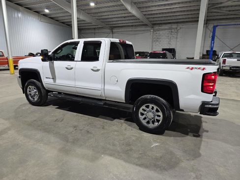 Used 2015 Chevrolet Silverado 2500 LT w/ LT Convenience Package AWD/4WD image 7
