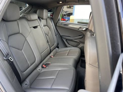 Used 2020 Porsche Macan S AWD/4WD image 30