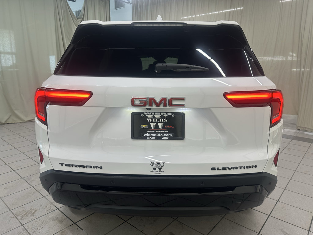 Certified 2026 GMC Terrain Elevation w/ Elevation Premium Package FWD image 6