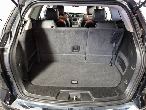 Used 2017 Buick Enclave Leather image 9