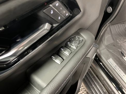 New 2026 GMC Yukon XL Denali w/ Denali Reserve Package image 16