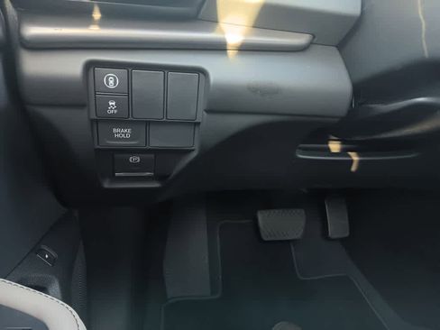 Used 2025 Acura RDX SH-AWD image 26