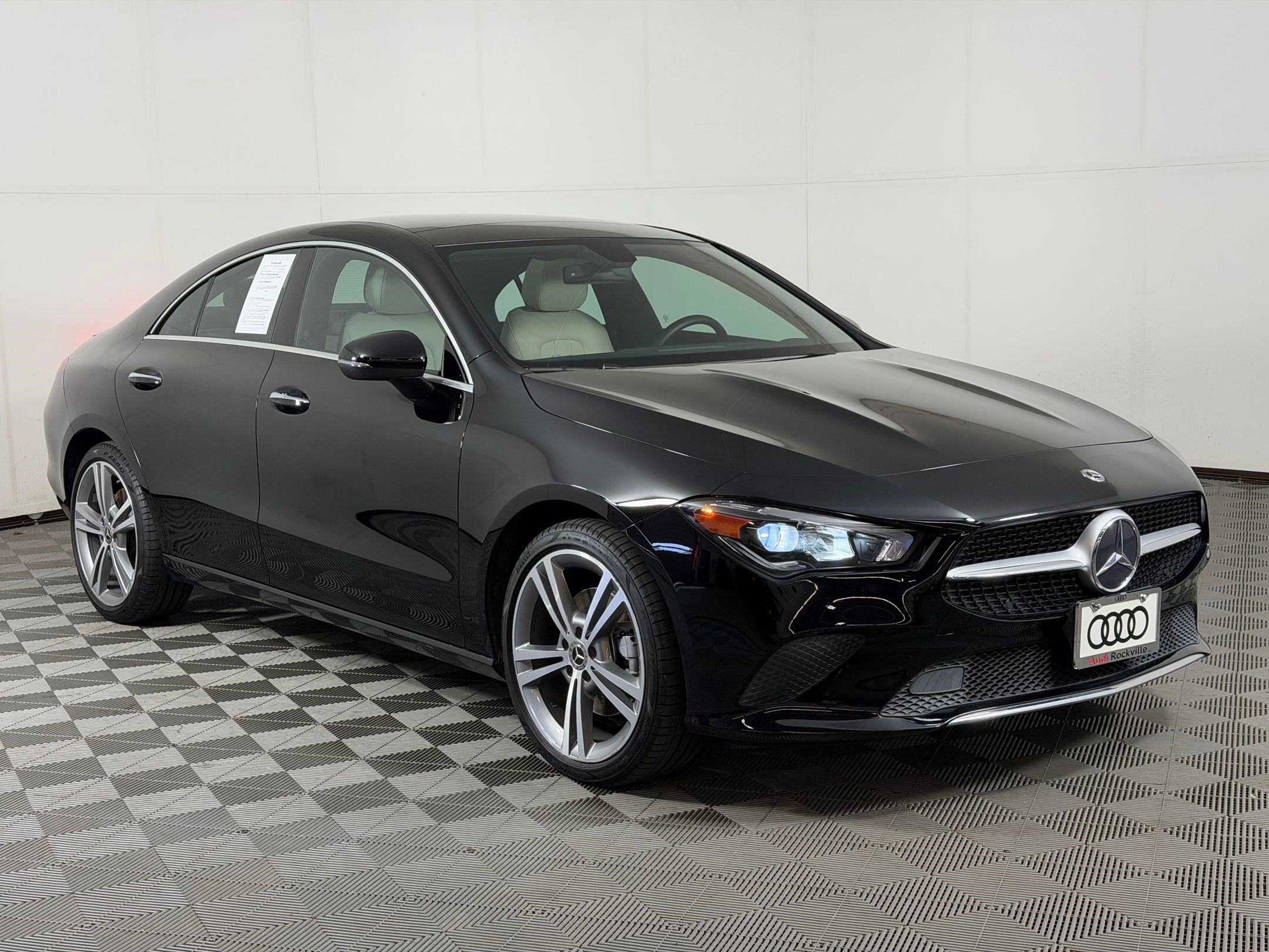 Used 2022 Mercedes-Benz CLA 250 4MATIC image 7