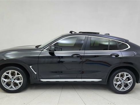 Used 2025 BMW X4 xDrive30i image 10