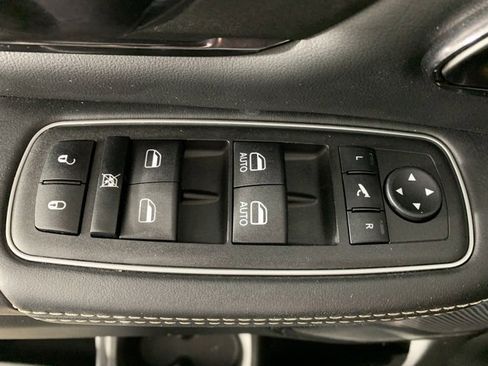 Used 2024 RAM 1500 Limited image 28