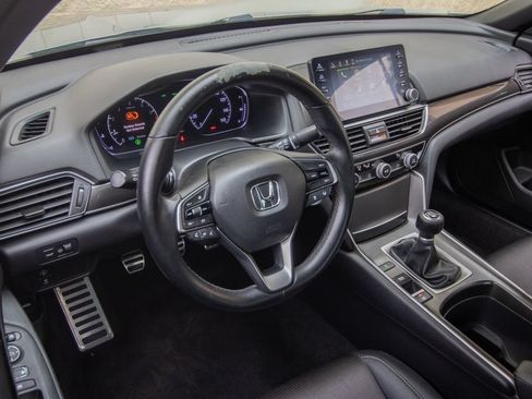 Used 2019 Honda Accord Sport image 12