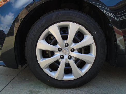 Used 2020 Toyota Corolla LE image 27