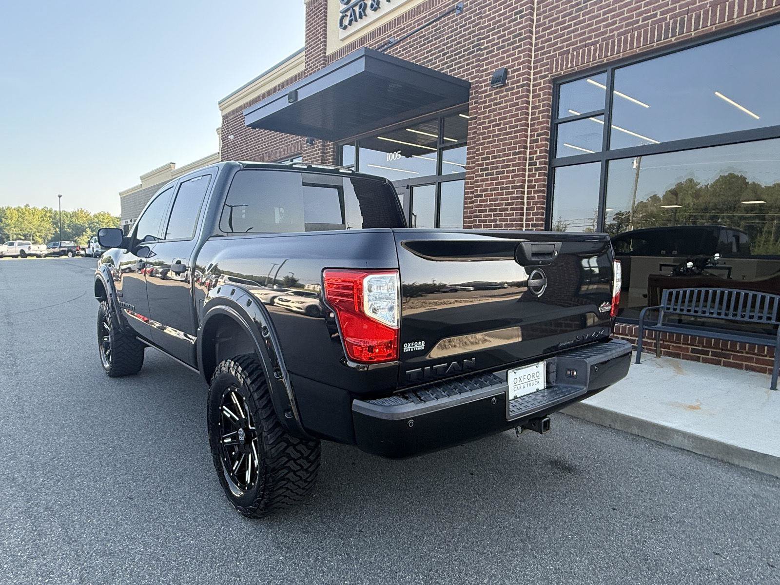 Used 2019 Nissan Titan SV w/ SV Convenience Package AWD/4WD image 36
