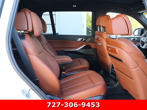 Used 2026 BMW X7 M60i AWD/4WD image 21