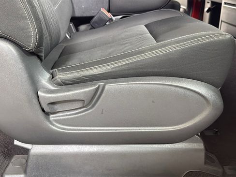 Used 2017 Nissan Titan SV image 20