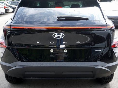 Used 2024 Hyundai Kona SEL w/ Convenience Package image 5