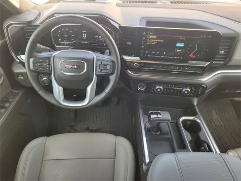 Used 2023 GMC Sierra 1500 SLT image 11