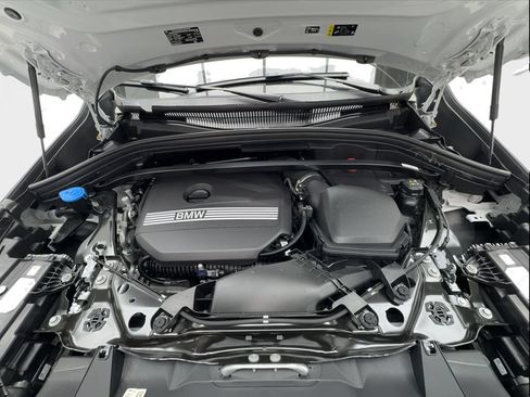 Used 2025 BMW X1 xDrive28i AWD/4WD image 17