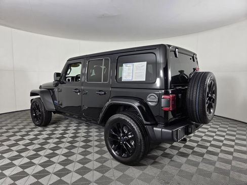 Used 2025 Jeep Wrangler Sahara w/ Safety Group image 7