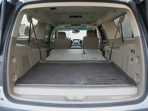 Used 2019 GMC Yukon XL SLT w/ Open Road Package image 21