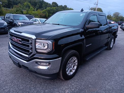 Used 2018 GMC Sierra 1500 SLE w/ SLE Value Package AWD/4WD image 1