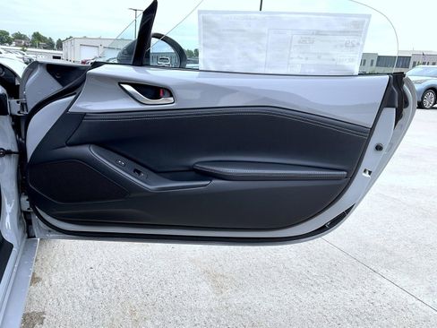 New 2026 MAZDA MX-5 Miata Club w/ Weather Package RWD image 18