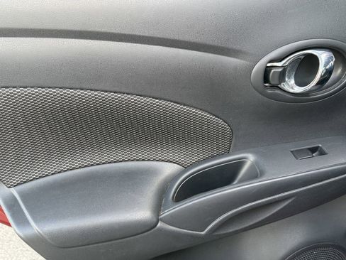 Used 2018 Nissan Versa SV image 24