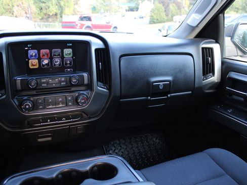Used 2019 Chevrolet Silverado 1500 LT image 12