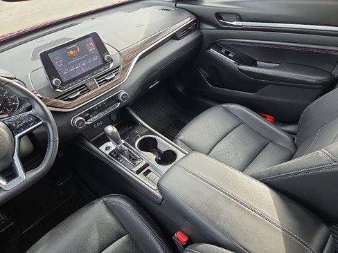 Used 2021 Nissan Altima 2.5 Platinum image 12