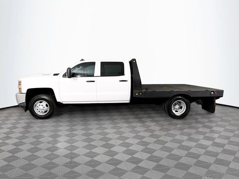 Used 2017 Chevrolet Silverado 3500 W/T AWD/4WD image 4