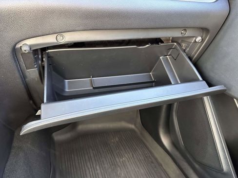 Certified 2022 Ford Explorer XLT w/ Equipment Group 202A image 30