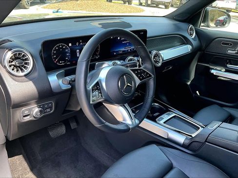 Used 2024 Mercedes-Benz GLB 250 image 17
