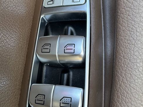 Used 2017 Mercedes-Benz E 300 image 46