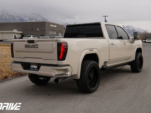 Used 2026 GMC Sierra 2500 AT4 w/ AT4 Premium Plus Package image 11