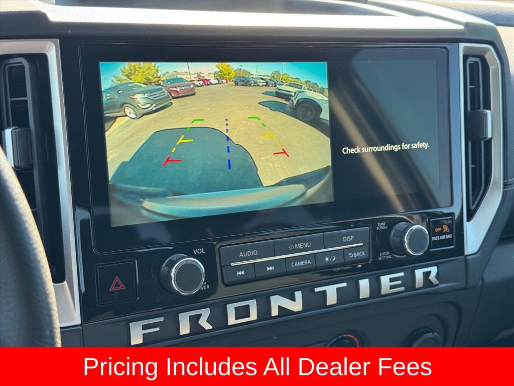 Used 2025 Nissan Frontier SV RWD image 23