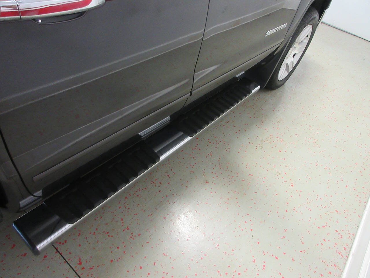 Used 2015 GMC Sierra 1500 SLE AWD/4WD image 29