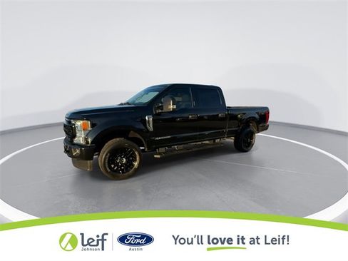 Used 2022 Ford F250 XLT w/ Black Appearance Package image 5