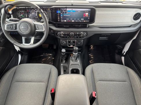 Certified 2025 Jeep Wrangler Unlimited Sahara w/ Safety Group image 14