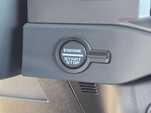 New 2025 Ford Bronco Badlands image 13