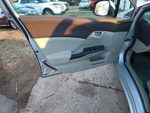 Used 2012 Honda Civic EX-L image 11