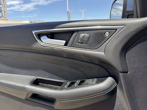 Used 2019 Ford Edge Titanium w/ Equipment Group 301A FWD image 19
