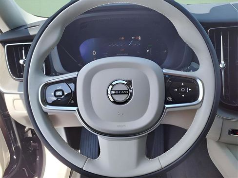 Used 2025 Volvo XC60 T8 Plus w/ Protection Package Premier image 29