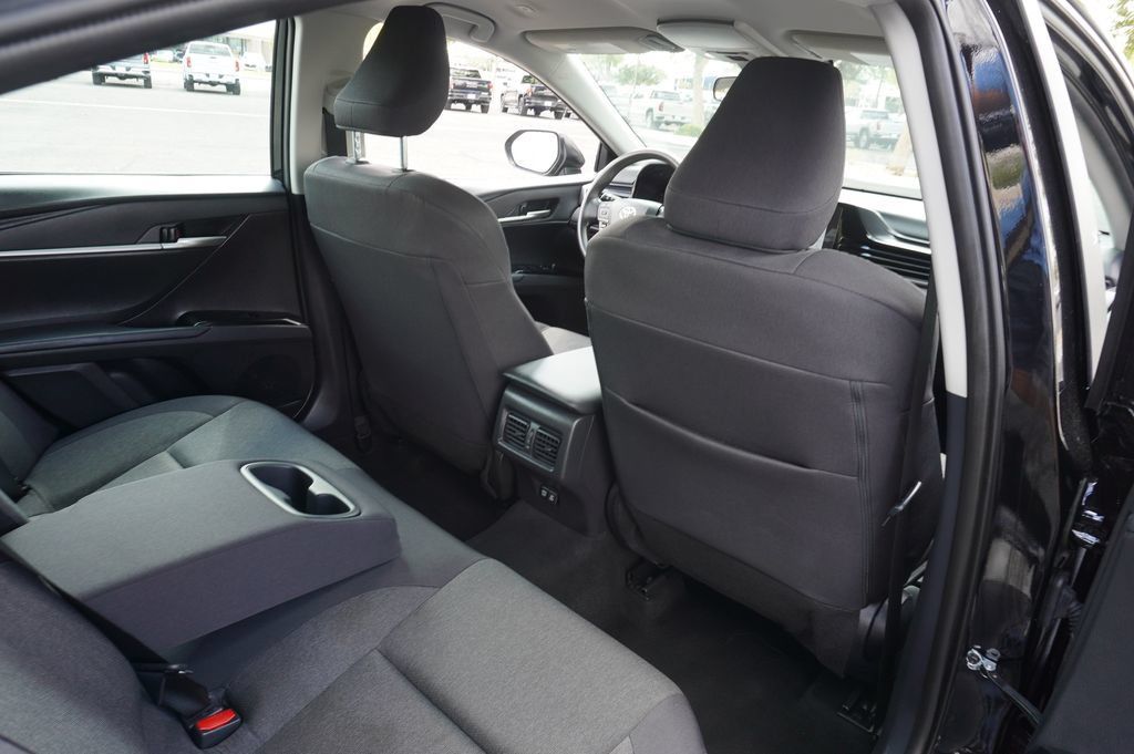 Used 2025 Toyota Camry LE FWD image 11