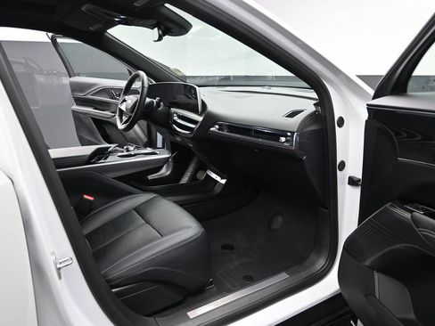 Certified 2024 Cadillac Lyriq Sport AWD/4WD image 21