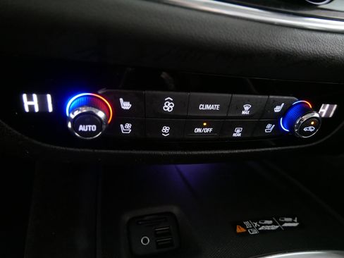 Used 2021 Buick Enclave Avenir w/ Avenir Technology Package image 23