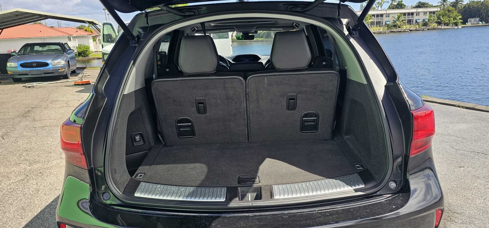 Used 2017 Acura MDX FWD image 23