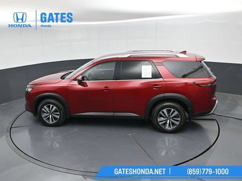 Used 2023 Nissan Pathfinder SL AWD/4WD image 53