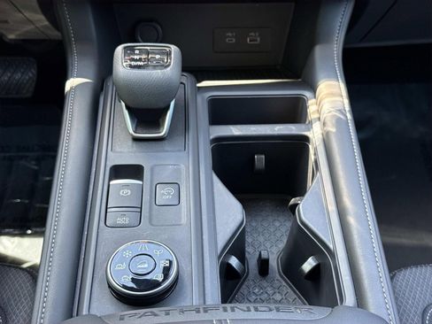 Certified 2025 Nissan Pathfinder S AWD/4WD image 13