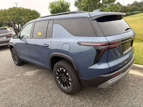 Certified 2024 Chevrolet Traverse Z71 w/ Enhanced Driving Package AWD/4WD image 8
