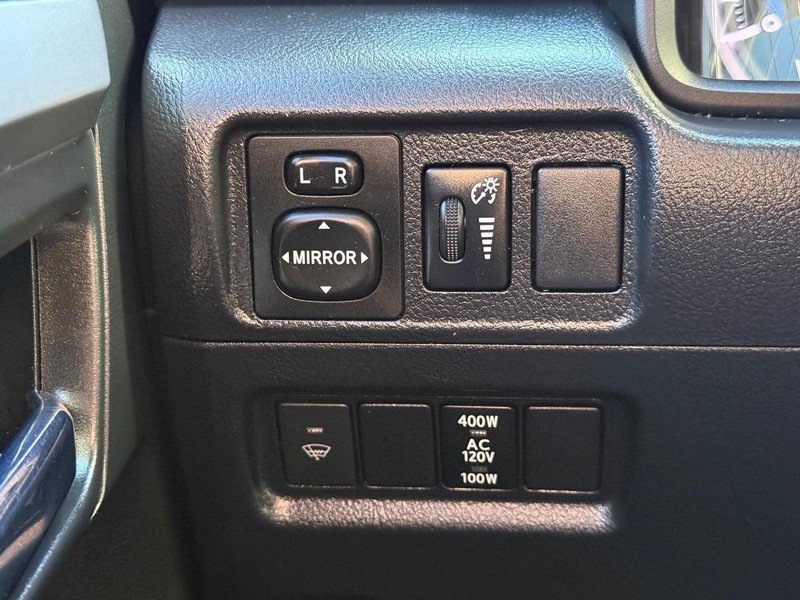 Used 2018 Toyota 4Runner SR5 Premium AWD/4WD image 30