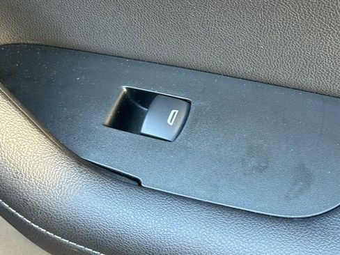 Used 2022 Chevrolet Blazer LT image 22