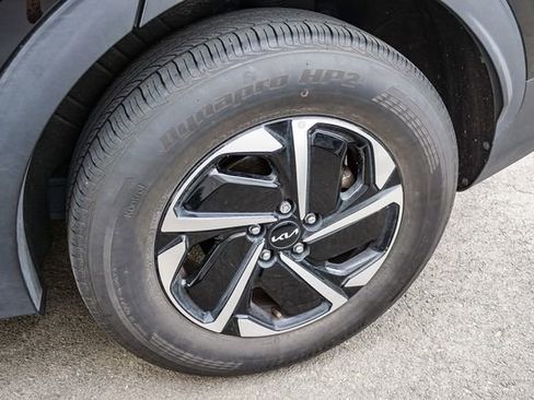 Certified 2023 Kia Sportage LX AWD/4WD image 8